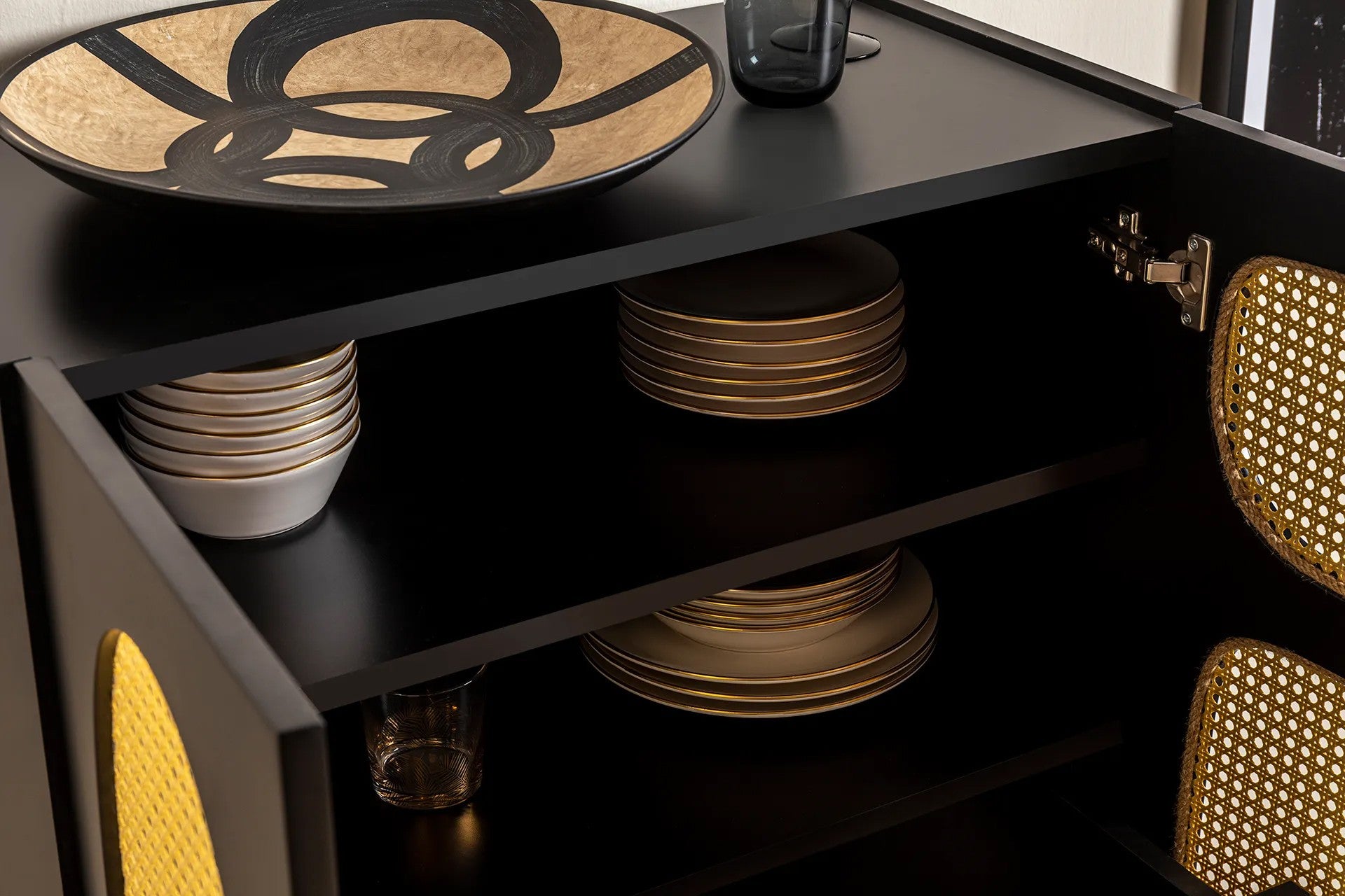 Buffet design avec cannage Siman L75xH135cm Noir et Beige