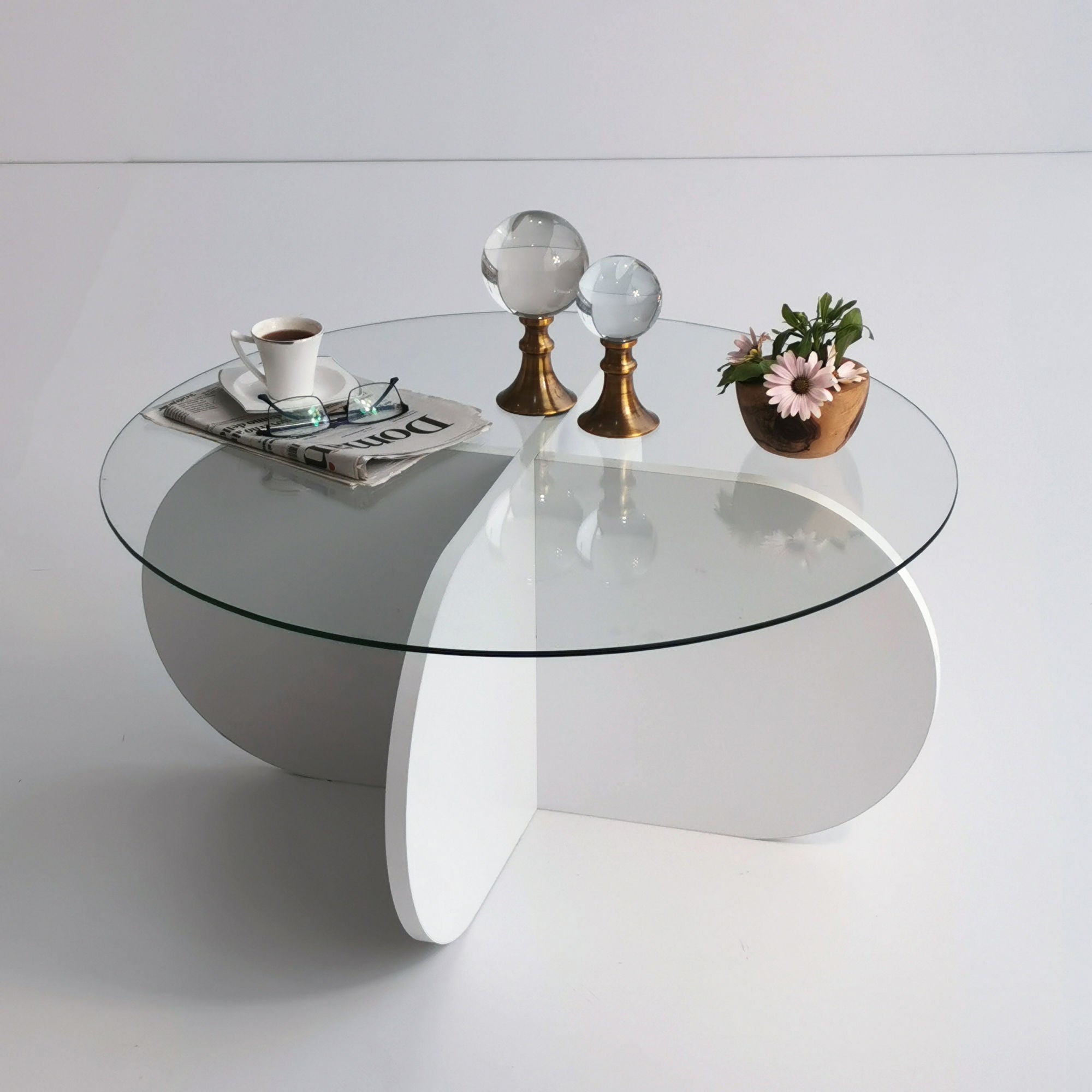 Table basse design Venas D75cm Bois Blanc et Verre trompé Transparent