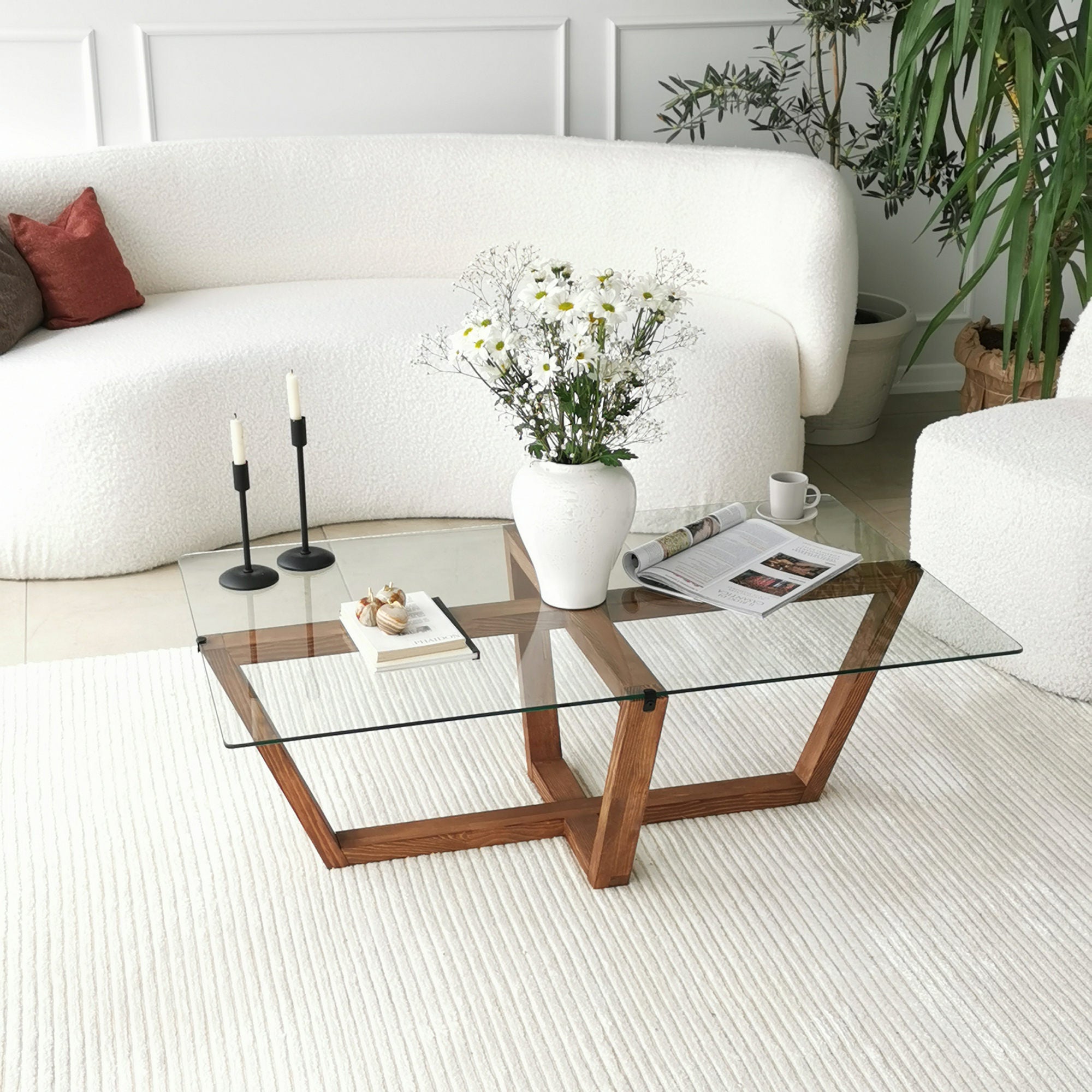 Table basse moderne Dinter L105cm Bois massif foncé et Verre Transparent