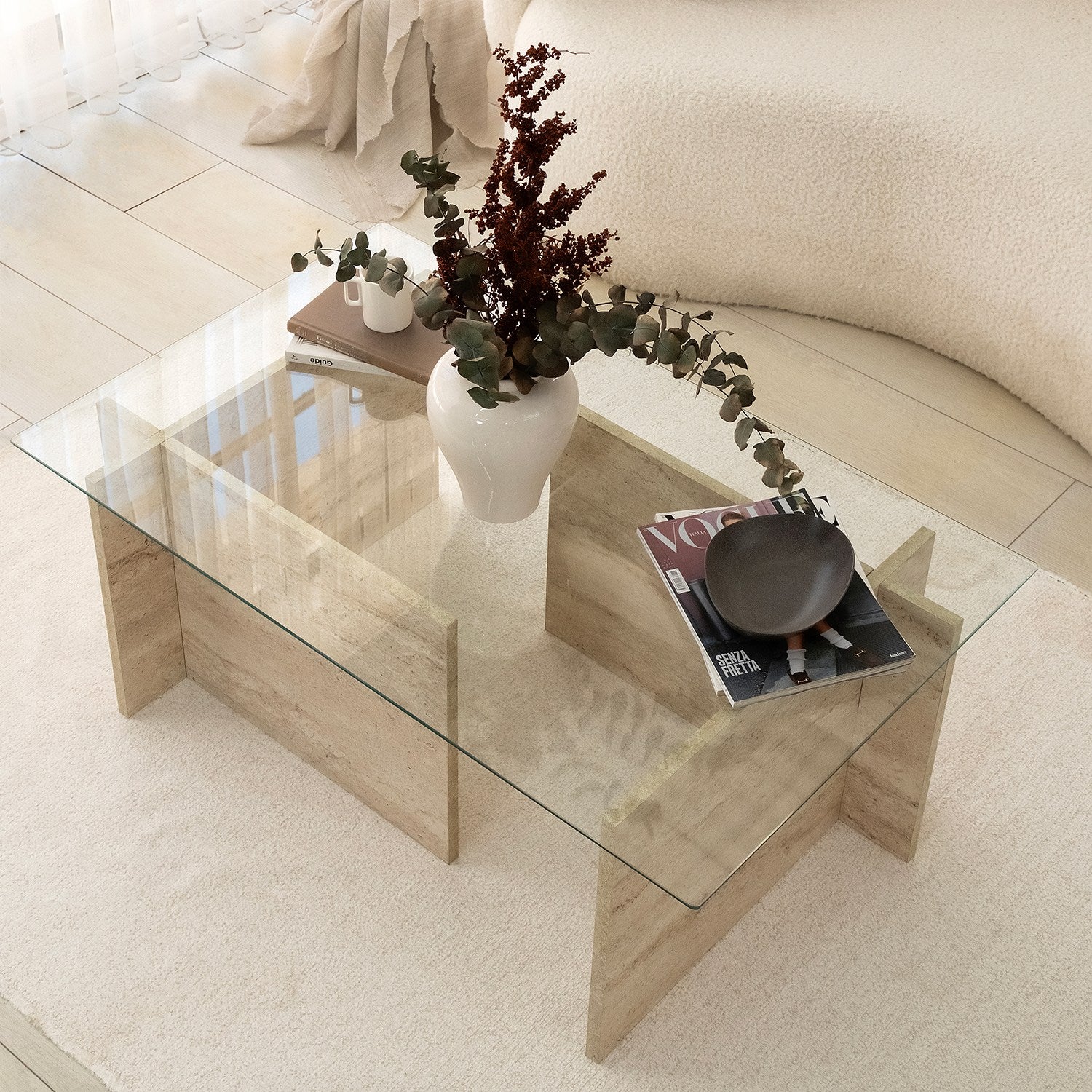 Table basse design Kinda L105cm Verre Transparent et Effet travertin Beige