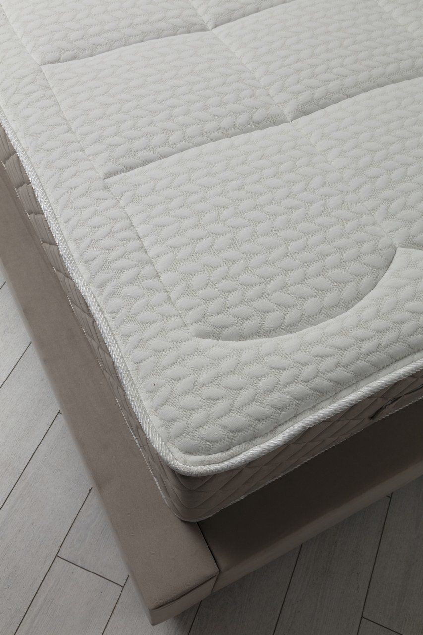 Lit double Jeson Velours Beige avec matelas antibactérien 140x200cm à ressorts ensachés