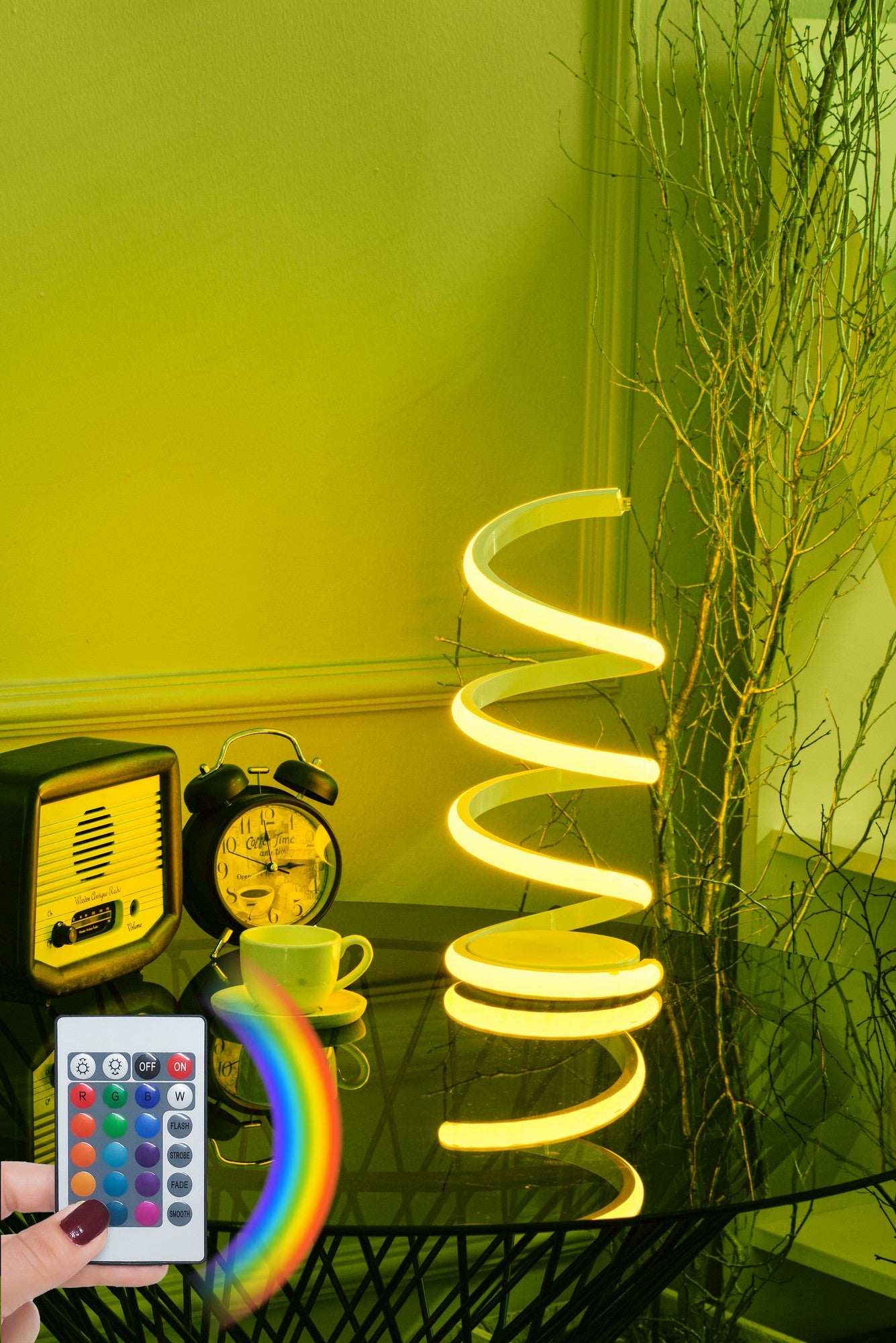 Lampe à poser design spiral Jonc H35cm Métal Blanc et LED Multicolore