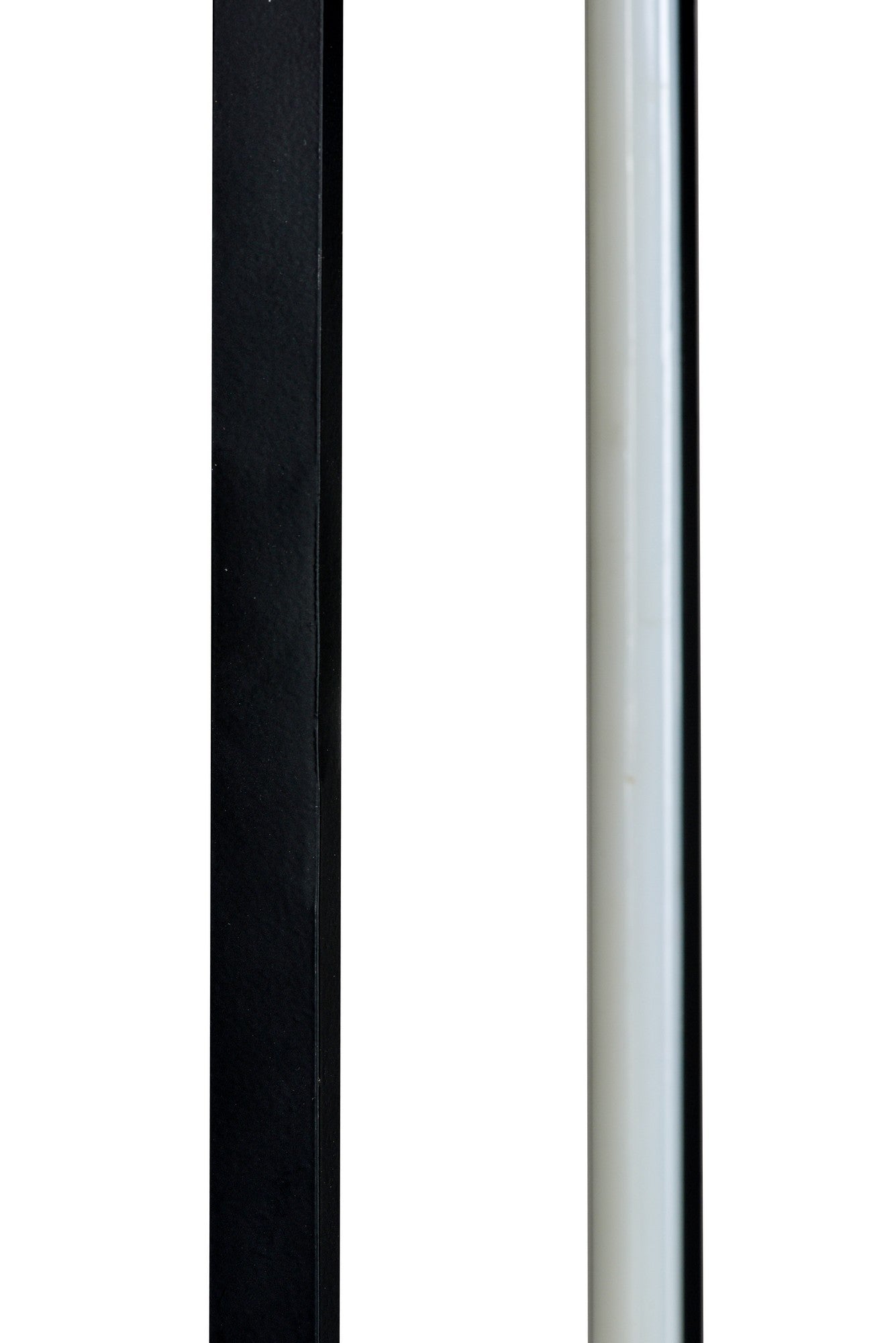 Lampe à poser moderne Pézenas H47cm Métal Noir et LED Blanc