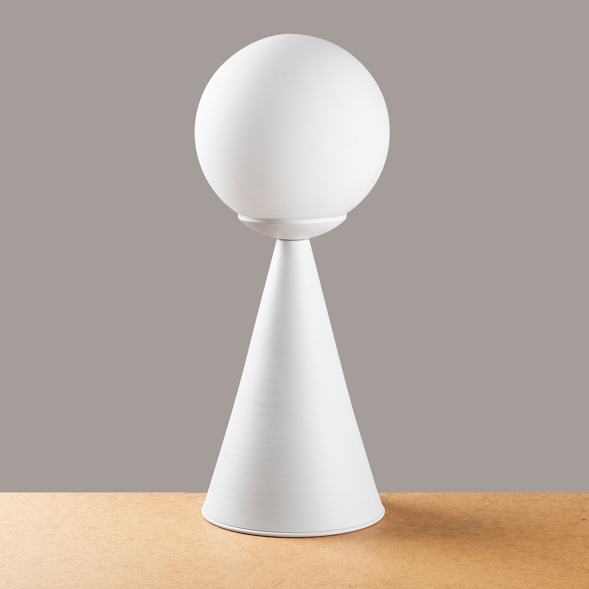 Lampe de table pion Solitum H43cm Métal Blanc et Verre Opale