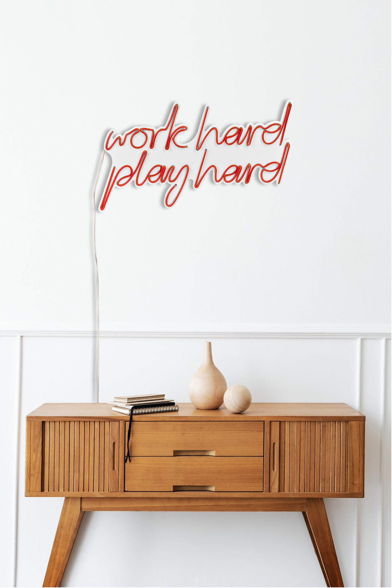 Lettrage mural Lucendi L60,5xH36cm "Work Hard, Play Hard" Néon Rouge