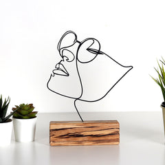 Objet décoratif à poser Approbatio visage femme à lunettes H31 cm Métal Noir Socle Bois